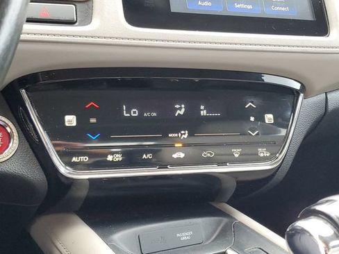 Used 2018 Honda HR-V EX-L image 16