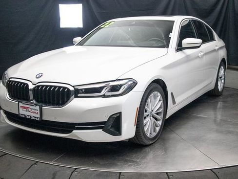 Used 2022 BMW 530i xDrive w/ Premium Package AWD/4WD image 6