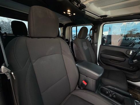 Used 2023 Jeep Gladiator Sport w/ Trailer Tow Package image 30