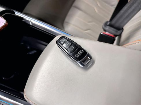 Used 2024 Audi Q8 e-tron Prestige w/ Prestige Package AWD/4WD image 12