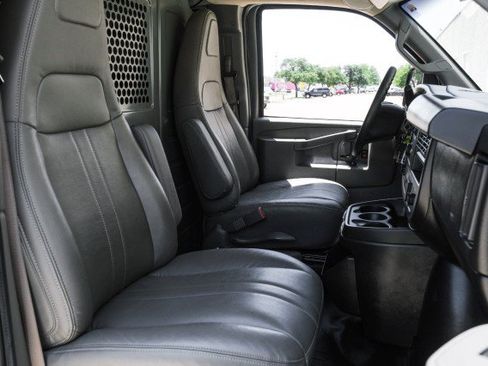 Used 2023 Chevrolet Express 3500 w/ Driver Convenience Package RWD image 31