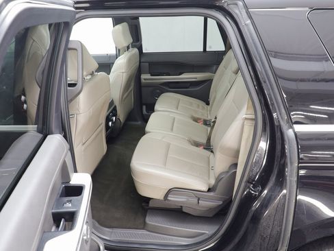 Used 2020 Ford Expedition Max XLT w/ Equipment Group 202A image 17