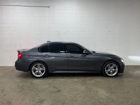Used 2018 BMW 340i xDrive Sedan AWD/4WD image 2