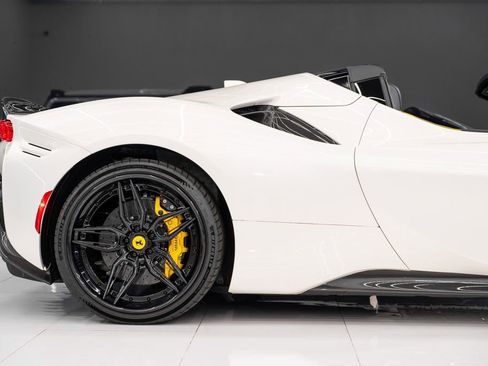 Used 2024 Ferrari SF90 Spider image 10