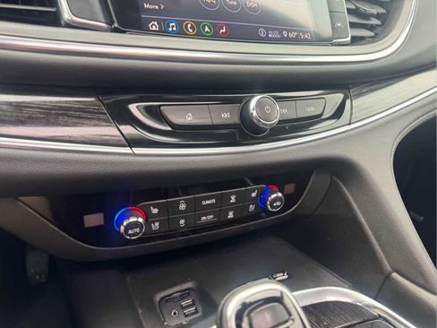 Used 2021 Buick Enclave Avenir image 25