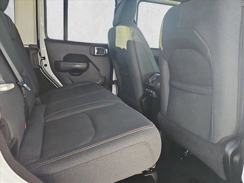 Used 2025 Jeep Wrangler Sport S image 20