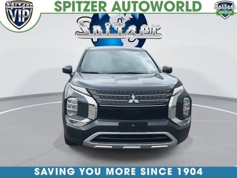 Used 2024 Mitsubishi Outlander SE AWD/4WD image 3