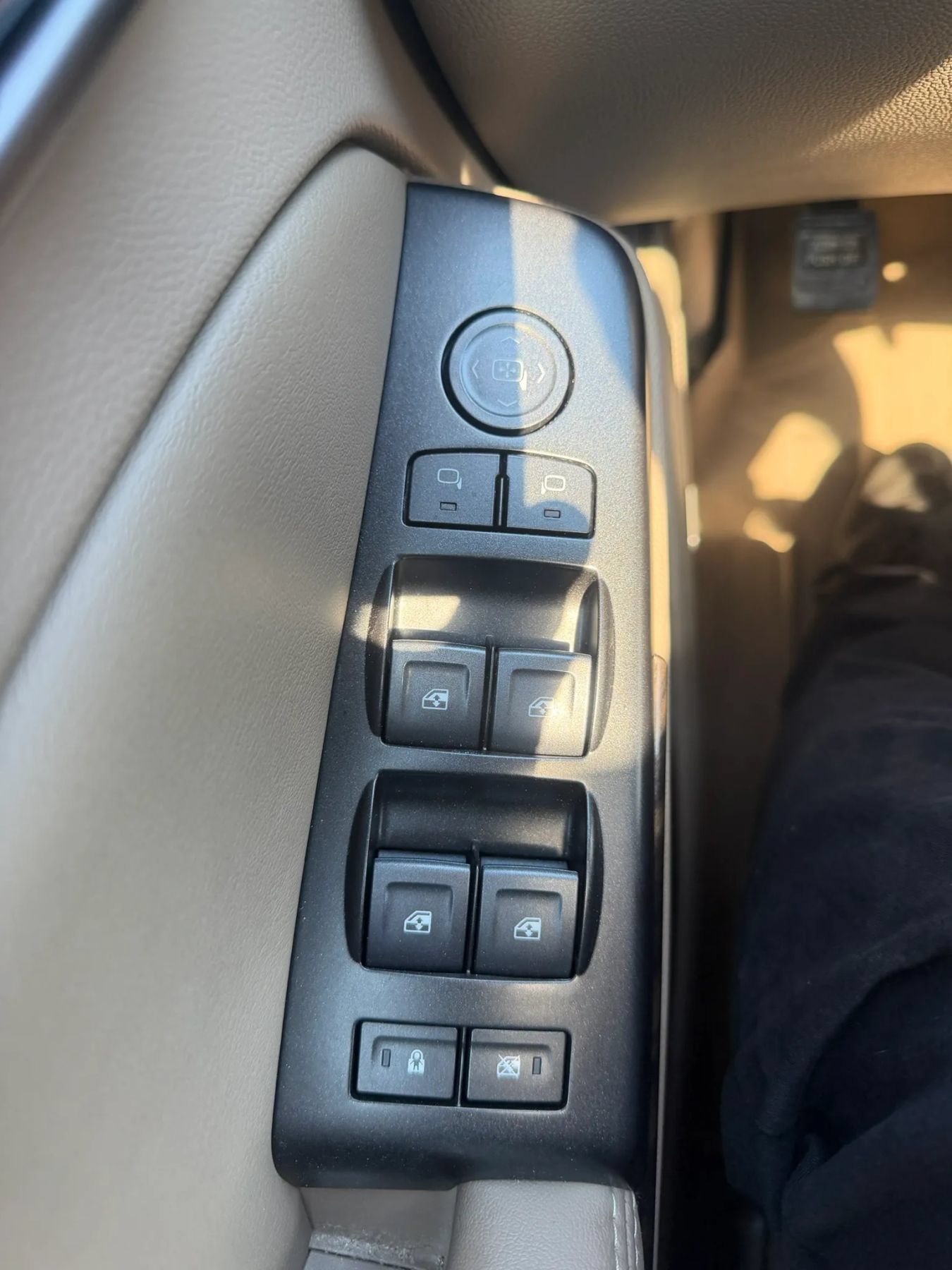 Used 2019 GMC Yukon SLT w/ Open Road Package AWD/4WD image 21