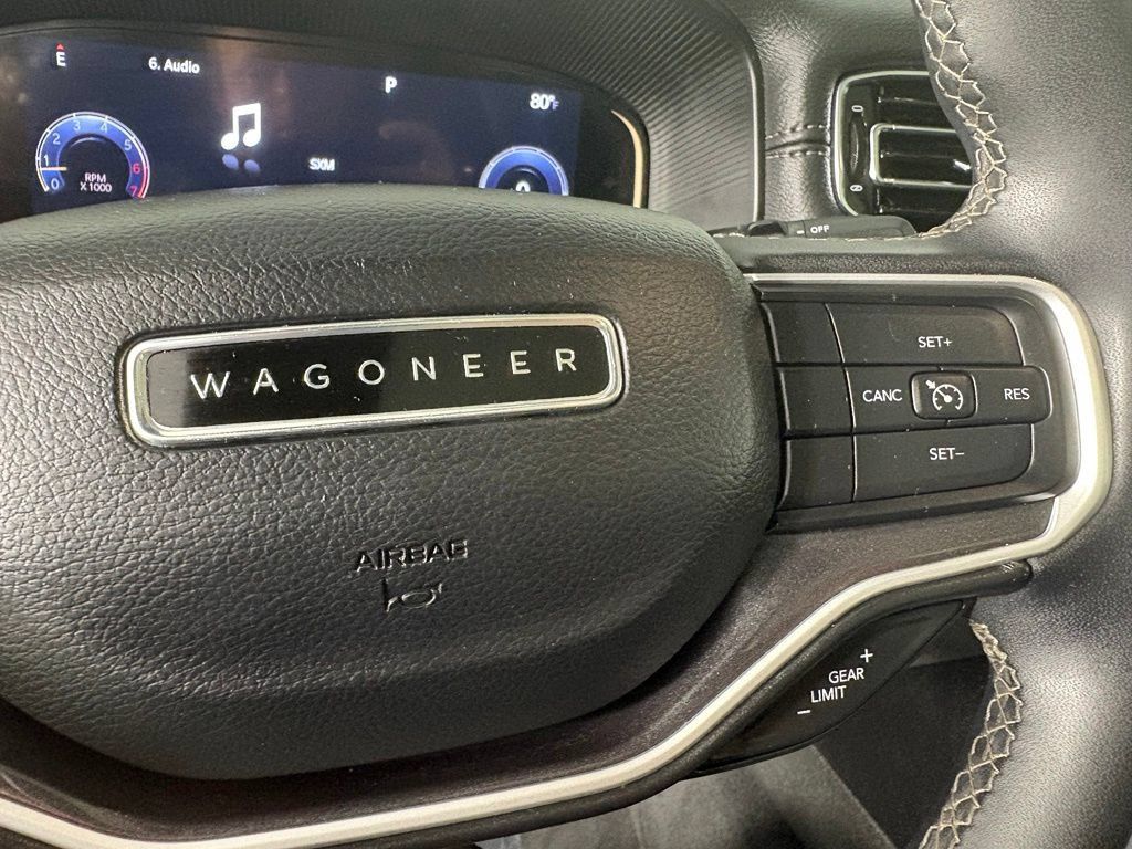 Used 2023 Jeep Wagoneer 4WD w/ Premium Group I image 28