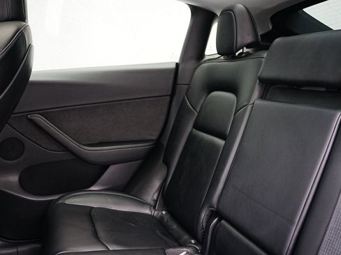 Used 2021 Tesla Model Y Long Range image 15