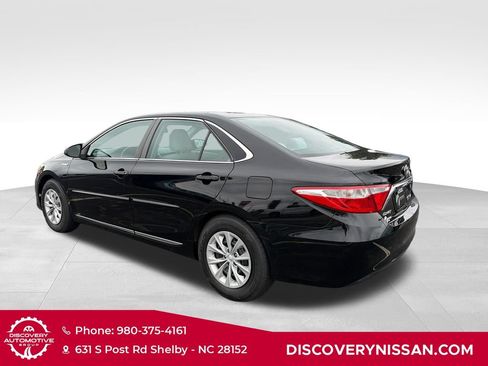 Used 2017 Toyota Camry LE FWD image 12