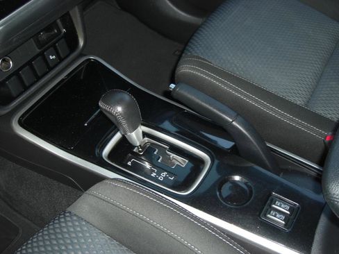 Used 2018 Mitsubishi Outlander LE image 13