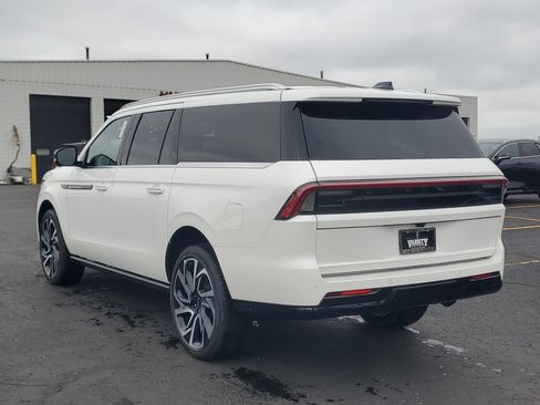 New 2026 Lincoln Navigator L Black Label image 3