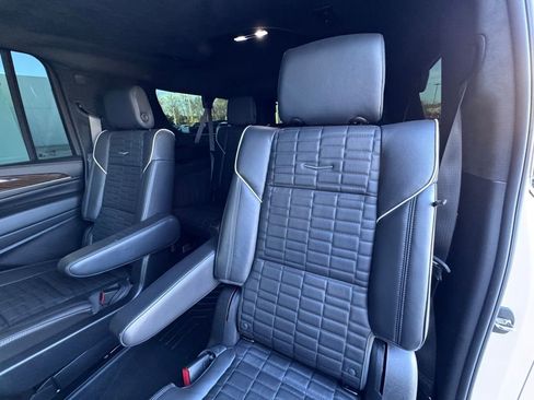 Used 2023 Cadillac Escalade ESV Sport Platinum w/ LPO, ONYX Package image 16