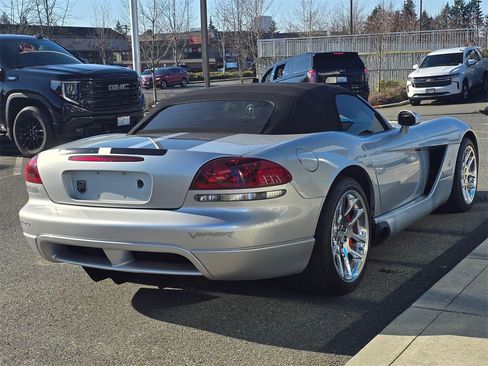 Used 2004 Dodge Viper SRT-10 image 6