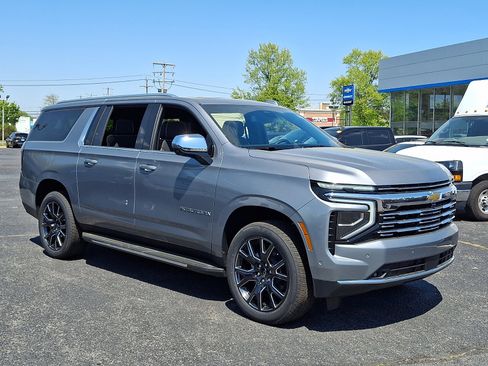 New 2026 Chevrolet Suburban Premier w/ Sun And Tow Package AWD/4WD image 1