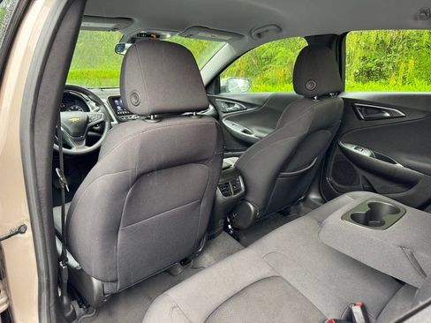 Used 2024 Chevrolet Malibu LT FWD image 12