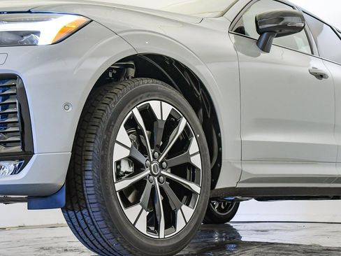 New 2026 Volvo XC60 B5 Plus w/ Climate Package PRO image 10