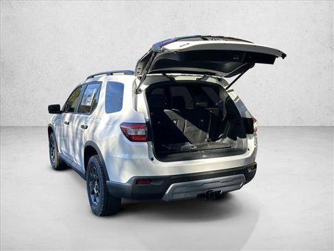 New 2025 Honda Pilot TrailSport image 10