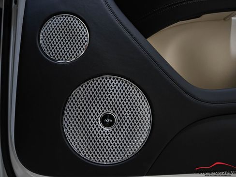 Used 2022 Bentley Bentayga Speed image 53