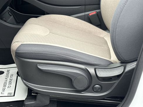 Certified 2023 Hyundai Santa Fe SE image 14