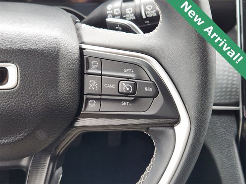 Used 2024 Jeep Grand Cherokee L Laredo image 29