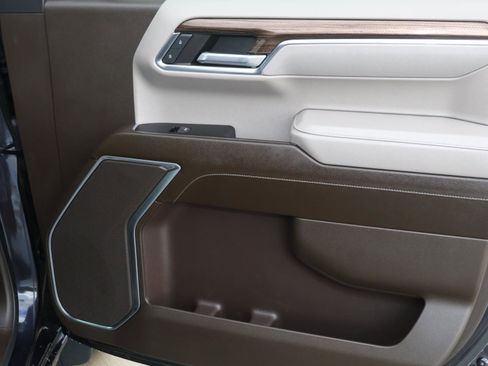 Used 2022 Chevrolet Silverado 1500 RST w/ Z71 Off-Road Package image 17