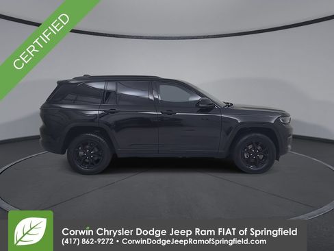 Used 2024 Jeep Grand Cherokee Altitude AWD/4WD image 17