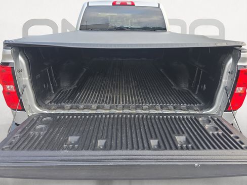 Used 2019 Chevrolet Silverado 1500 LT AWD/4WD image 12