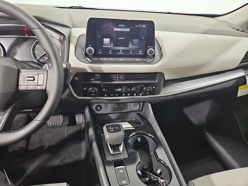 New 2026 Nissan Rogue SV image 18