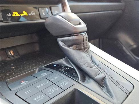 Used 2023 Toyota RAV4 XLE Premium image 11