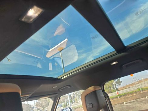 New 2026 Land Rover Defender 110 X-Dynamic SE image 20