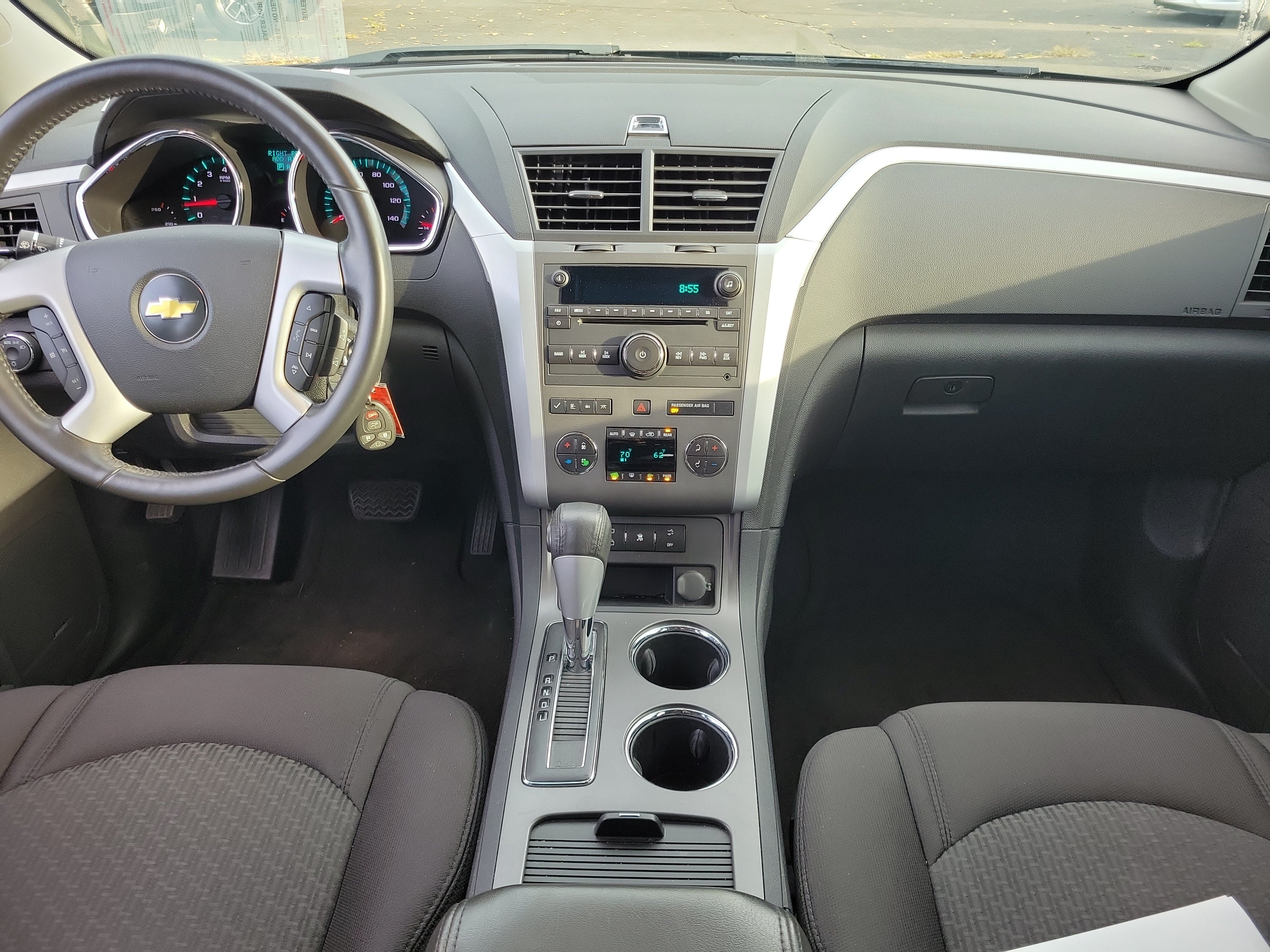Used 2010 Chevrolet Traverse LT w/ LT Special Edition Package FWD image 9