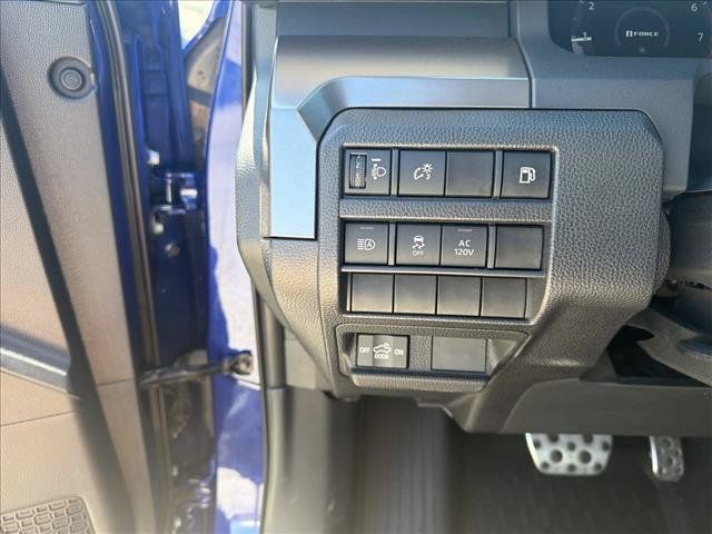 Used 2025 Toyota Tacoma TRD Sport AWD/4WD image 11
