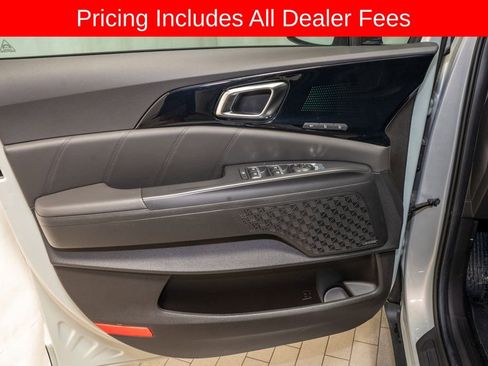 Used 2025 Kia Carnival SX Prestige FWD image 16