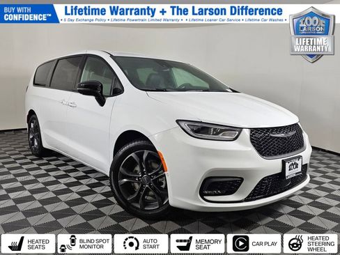 New 2026 Chrysler Pacifica Select image 1