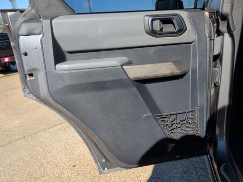 Used 2021 Ford Bronco Black Diamond w/ Sasquatch Package image 37