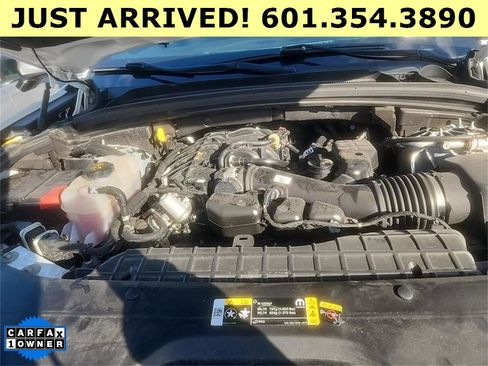 Used 2025 Jeep Grand Cherokee Altitude image 14