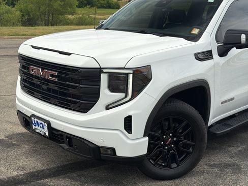 Used 2024 GMC Sierra 1500 Elevation w/ Elevation Premium Package AWD/4WD image 8