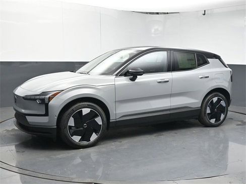 New 2025 Volvo EX30 Ultra w/ Climate Package image 4