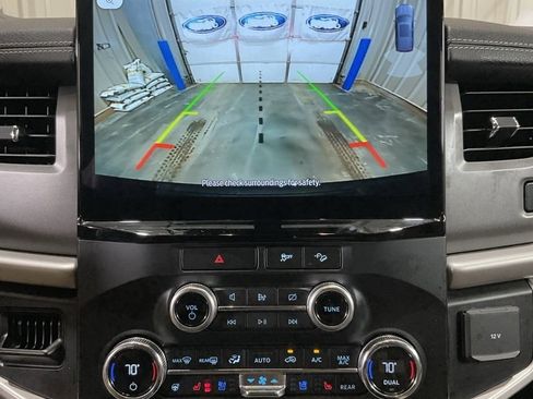 Used 2022 Ford Expedition XLT image 20