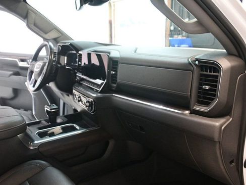 Used 2023 GMC Sierra 1500 SLT w/ SLT Premium Package image 28