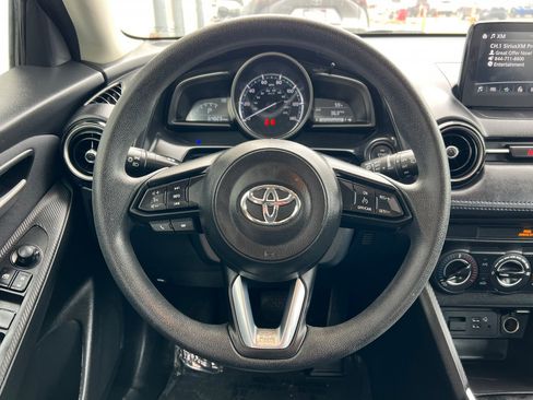 Certified 2020 Toyota Yaris LE image 23