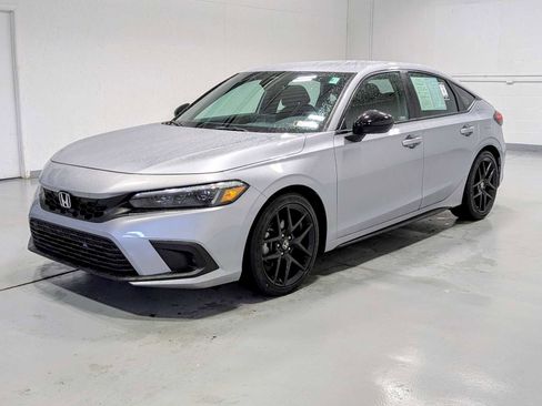 Used 2023 Honda Civic Sport image 1