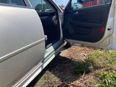 Used 2016 Chevrolet Impala LS image 7