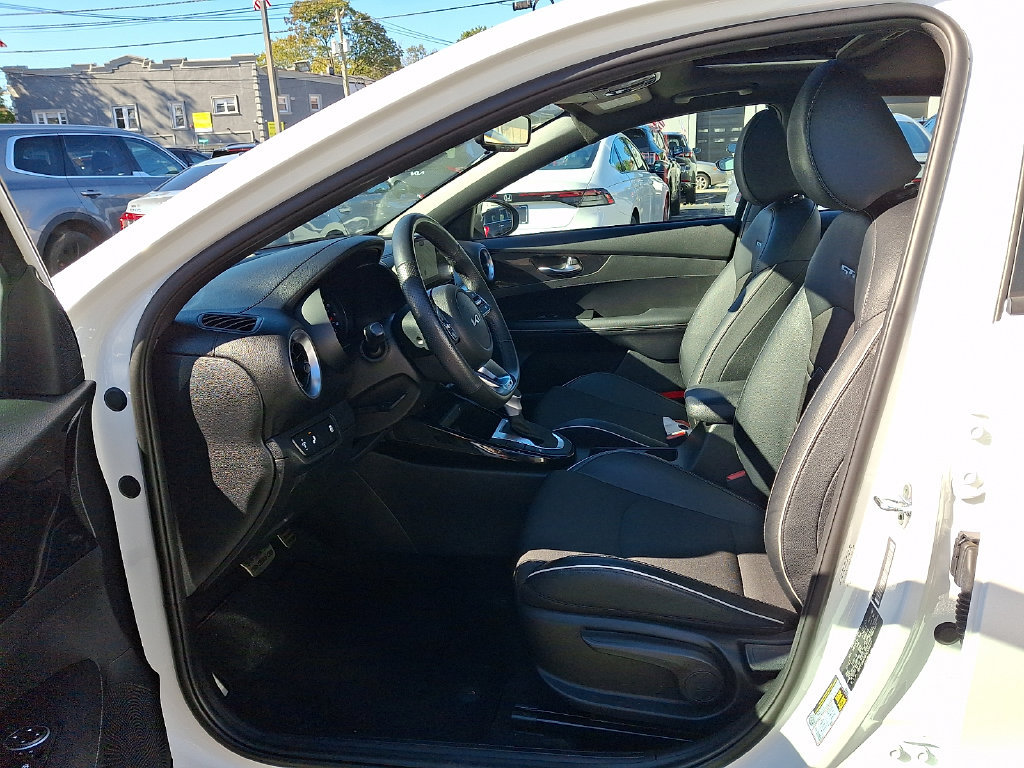 Used 2023 Kia Forte GT-Line w/ GT-Line Premium Package FWD image 13