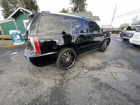 Used 2014 Cadillac Escalade Premium image 4