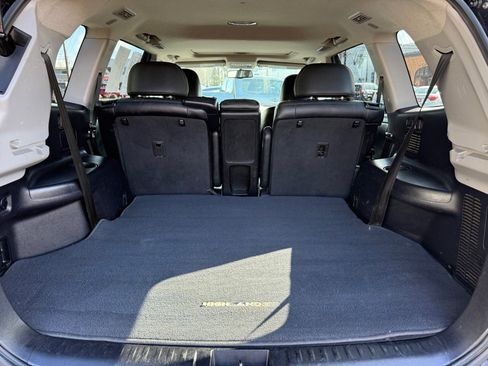 Used 2013 Toyota Highlander Limited image 8