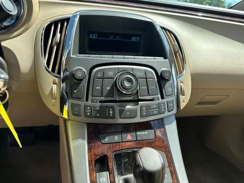 Used 2011 Buick LaCrosse CXL FWD image 13