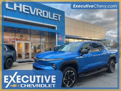 Used 2025 Chevrolet Silverado EV LT w/ LT Premium Package